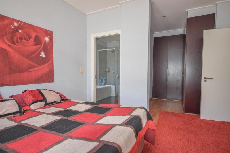 To Let 2 Bedroom Property for Rent in Sea Point Western Cape